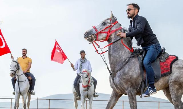 Anadolu Selçuklu Fotoğraf Derneği’nden atlı safari keyfi!