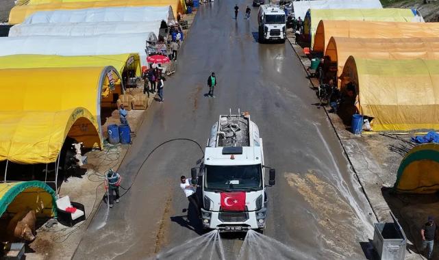 Ankara Keçiören’de o pazarda günlük temizlik