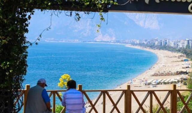 Antalya Konyaaltı Sahili yaza hazır!