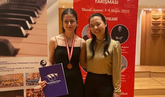 Antalya’nın piyanistleri Ankara’dan ödülle döndü