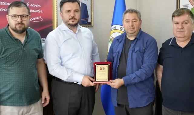 Artvin Trabzonspor Taraftarlar Derneği’nden Orman Bölge Müdürü’ne ziyaret