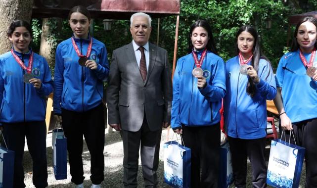 Başkan Bozbey, Bursa’nın gururlarıyla buluştu