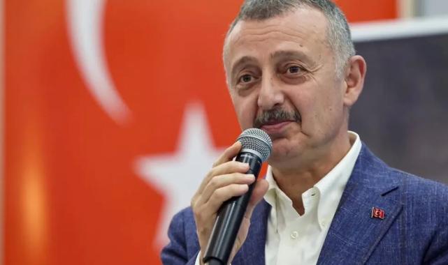 Başkan Büyükakın: Onlar konuşur, biz eser yaparız!