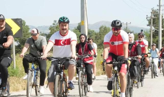 Bisiklet tutkunları Bursa Yenişehir’de doğa için pedalladı