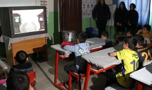 Bitlisli liseliler, geleneksel oyunu köylerde sahneliyor