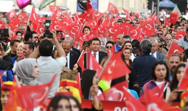 Bursa Osmangazi’de omuz omuza 19 Mayıs yürüyüşü