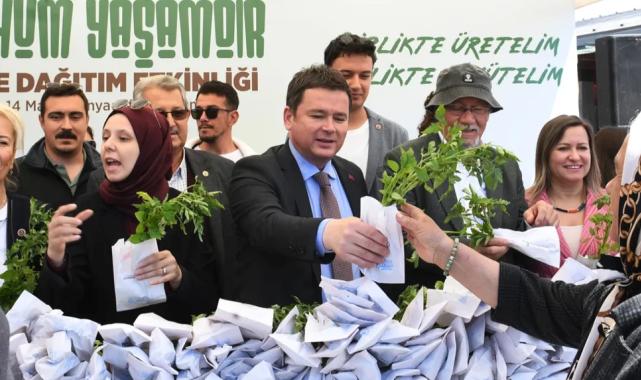 Bursa’da Osmangazi Belediyesi’nden ücretsiz fide dağıtımı