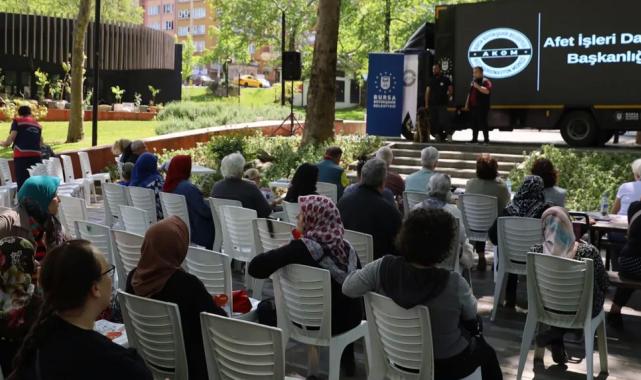 Bursa’dan mahallelerde ‘halk sağlığı ve afet bilinci’ eğitimi