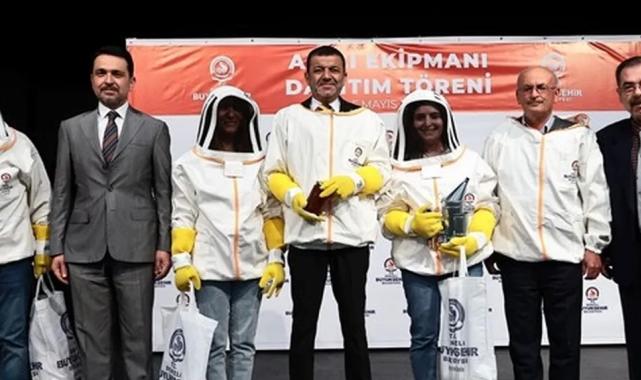 Denizli Büyükşehir’den arıcılığa altın dokunuş