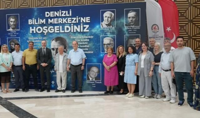 Denizli’de “Bilim ve Sevgi” söyleşisi büyük ilgi gördü