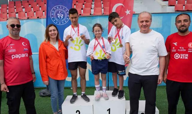 DOSD Meram Spor Kulübüne madalya yağmuru