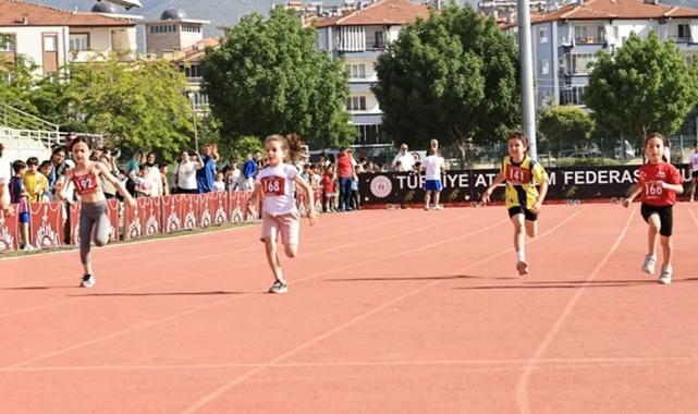 “En Hızlı Benim” atletizm yarışmasına yoğun ilgi
