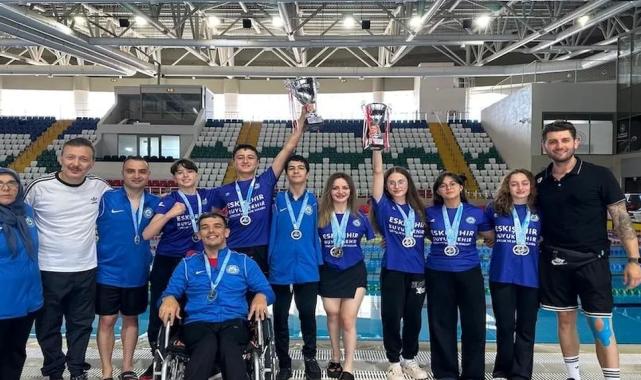 Engelli gençlerden büyük başarı