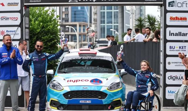 Engelli ralli pilotu Kübra başarıdan başarıya koşuyor