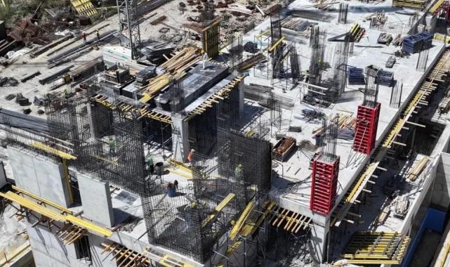 Eşrefpaşa Hastanesi yeni hizmet binası hızla yükseliyor