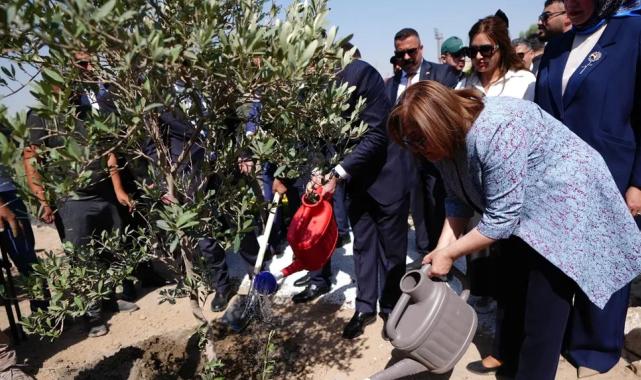 Gaziantep ve Bağdat kardeşliği! Türkiye Bahçesi’ne 5 bin fidan