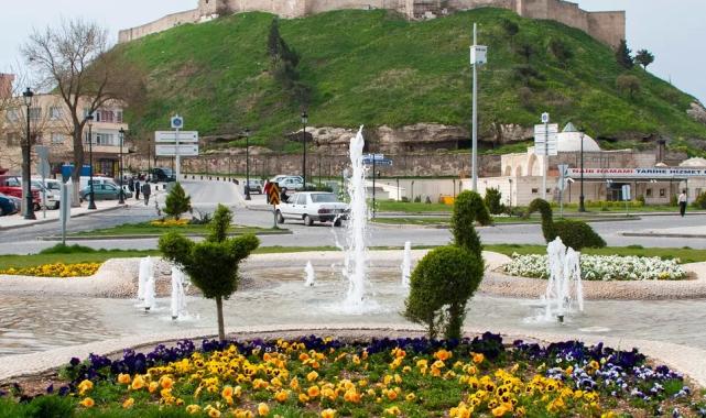  Gaziantep’te tarihi bölgede otopark sorununa pratik çözüm!