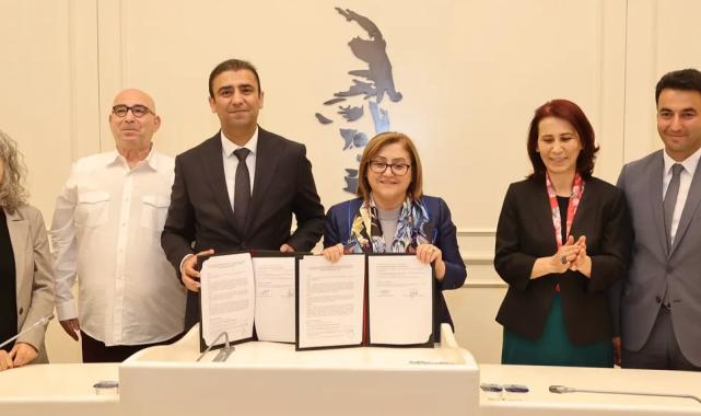 “Güzel Sanatlar Lisesi Tiyatro Bölümü Eğitimi” protokolü imzalandı