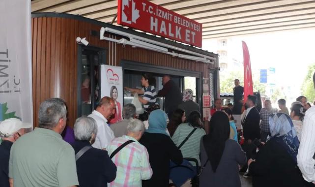 Halk Et mobil aracına Körfez’de yoğun ilgi