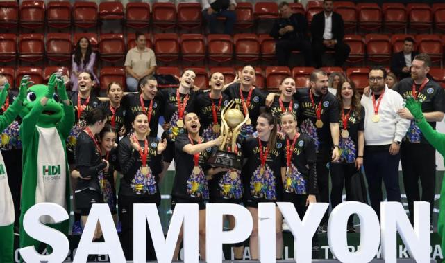 Hentbolde Türkiye Kupası Bursalı kadınların