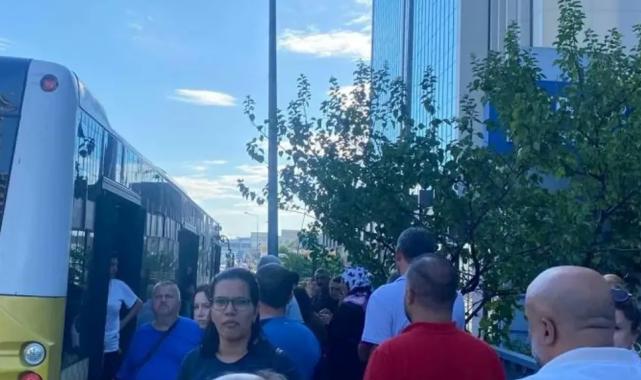 İstanbul’da özel halk otobüsleri kontak kapattı! Toplu ulaşım aksıyor!