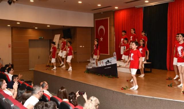 İzmir Çiğli’de ‘Aynı Gemideyiz’e büyük alkış