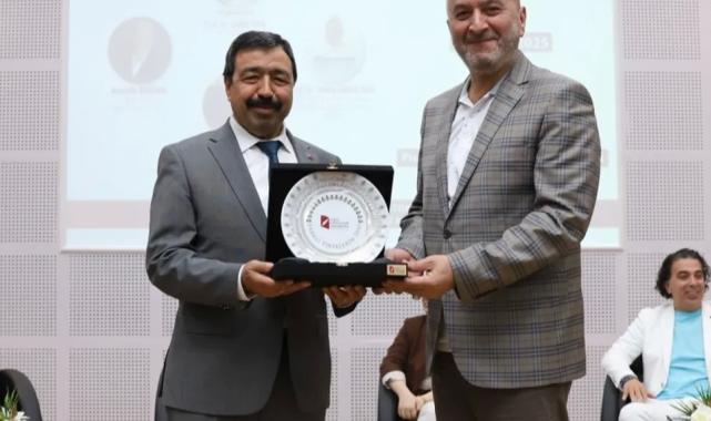 İzmir Kâtip Çelebi Üniversitesi tarafından aile paneli düzenlendi