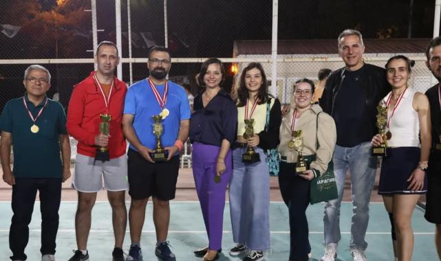 İzmir Karabağlar’da spor şenlikleri renkli geçti