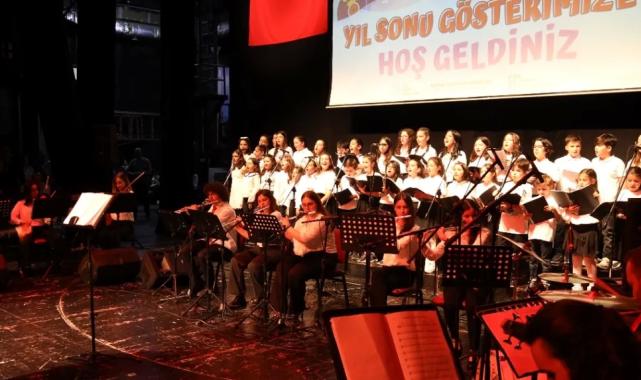 İzmit Sanat Akademisi’nden muhteşem yıl sonu konseri