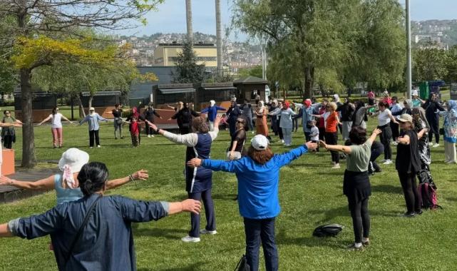 İzmit’ten anneleri gülümseten yürüyüş