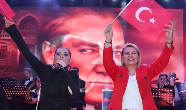 Kapanca Sokak’ta 19 Mayıs coşkusu Reyhan Karaca konseriyle taçlandı