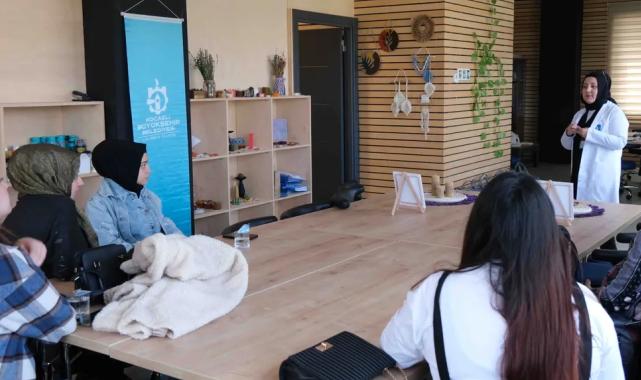 Kocaeli’de anne ve adaylarına bebek sağlığı eğitimi