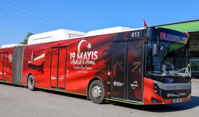 Kocaeli’de otobüs ve tramvaylar bayramlık giydirildi