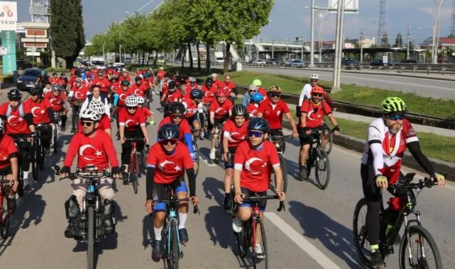 Kocaeli’de pedallar 19 Mayıs ruhu ile çevrildi