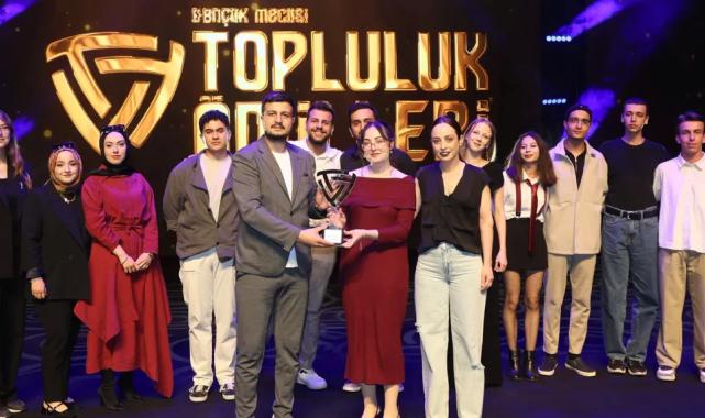 Konya Gençlik Meclisi ödüllendirdi