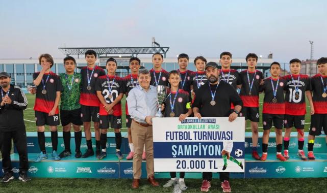 Konya Selçuklu’da ortaokulların futbol heyecanı