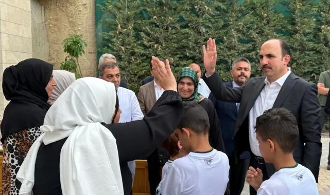 Konya’da Başkan Altay misafir edilen Gazzelilerle buluştu