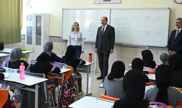 Konya’da Başkan Altay öğrencilerle buluştu