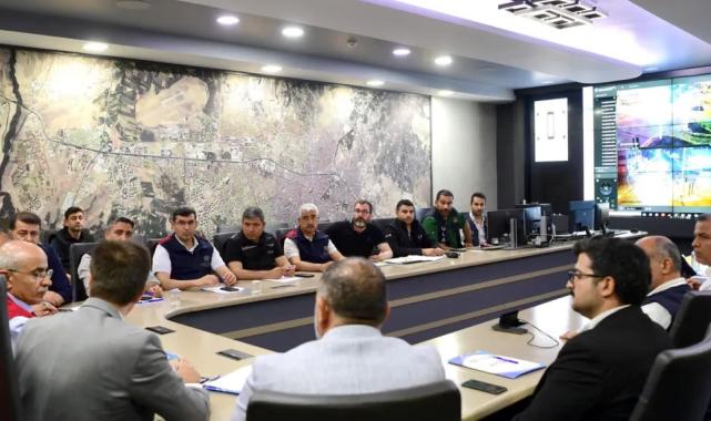 Malatya sağanak yağış sonrası tüm ekipleriyle sahadaydı