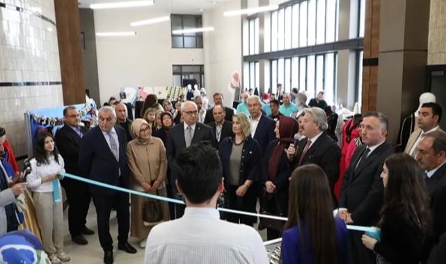 MELMEK’in Hayat Boyu Öğrenme Yıl Sonu Sergisi açıldı