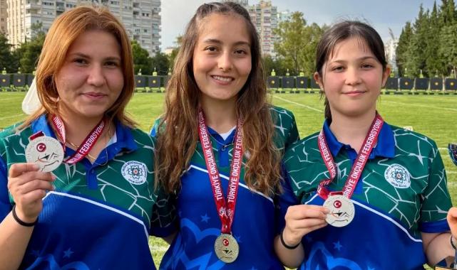 Muğlalı okçularından Antalya’da madalya yağmuru