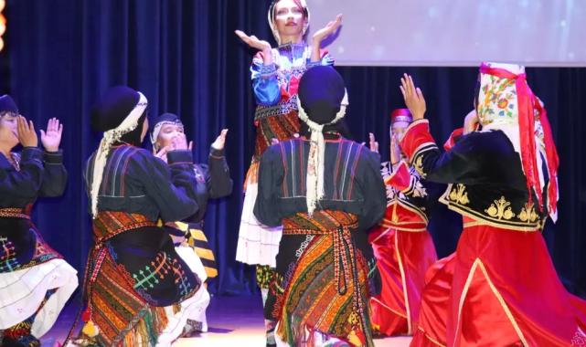 Sakarya’da kültürleri buluşturan dans