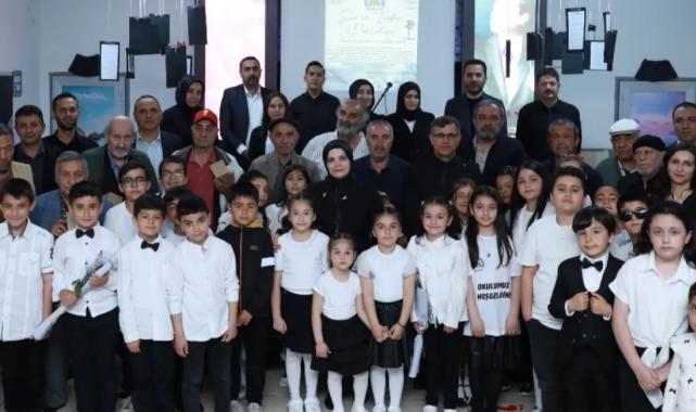 Sivaslı öğrenciler dede ve ninelerini ağırladı