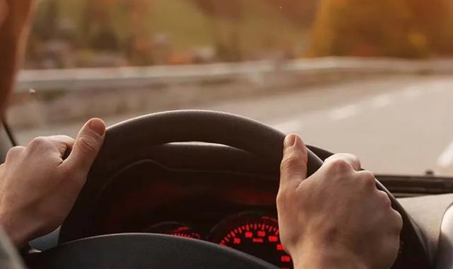 Trafikte güvenli sürüş için üç altın kural! Dikkat dağınıklığı felakete yol açıyor