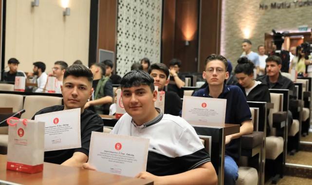 Ankara Keçiören Belediyesi’nde stajyerlere anlamlı veda