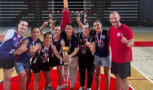 Antalya Büyükşehir kadın takımı şampiyon oldu