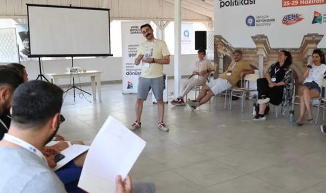 Antalya’da belediyeler arası gençlik buluşması