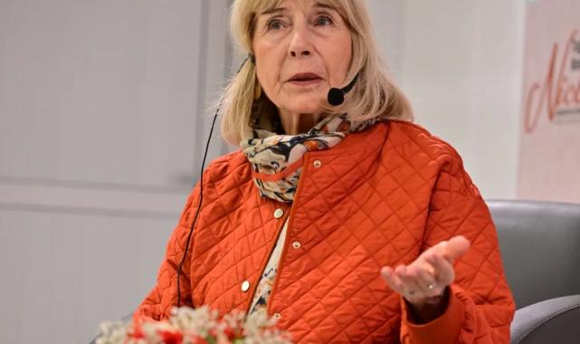 Ayşe Kulin, Manisalılarla buluştu