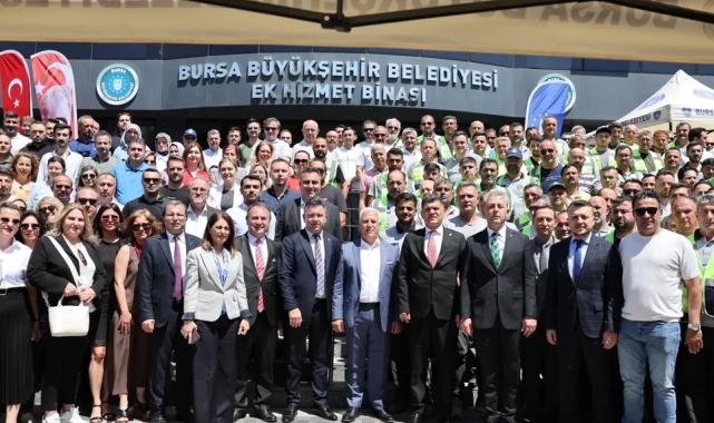 Başkan Bozbey, Bursa Büyükşehir ailesiyle bayramlaştı