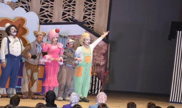 Bursa Devlet Tiyatrosu’nun “Harikalar Mutfağı” Karacabey’de